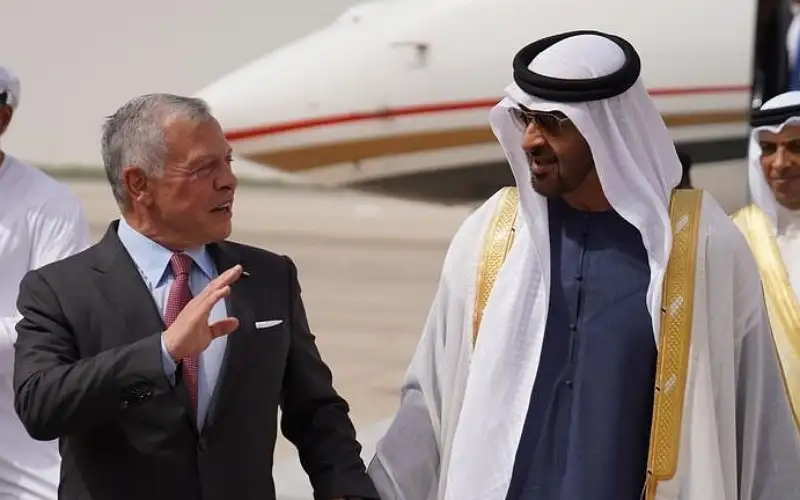 الملك يستقبل رئيس دولة الامارات