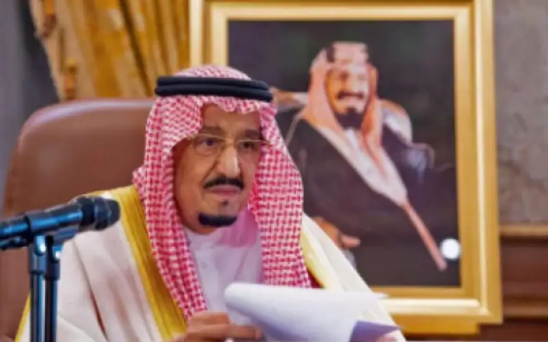 الملك سلمان يصاب بالتهاب في الرئة