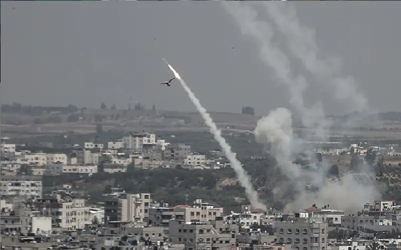 القسام يقصف تل أبيب.. صفارات إنذار