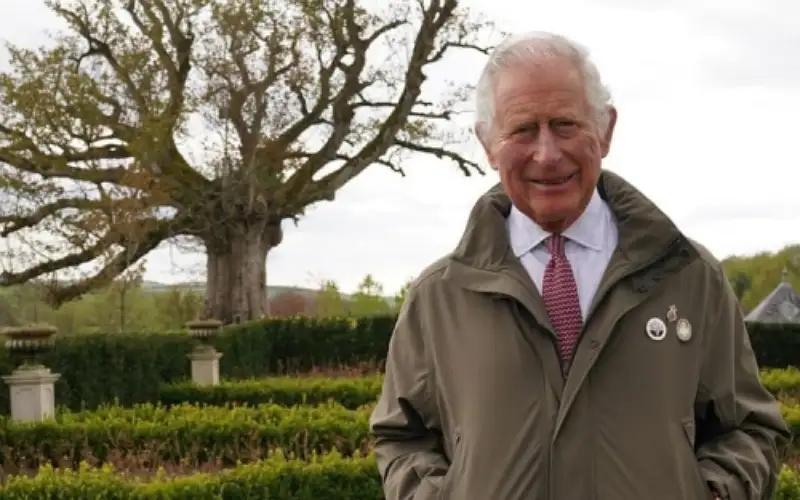 السرطان يغير عادات الملك تشارلز الغذائية: