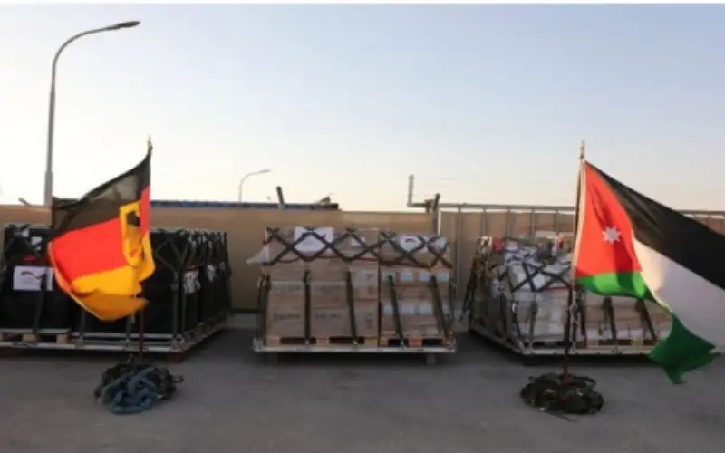 القوات المسلحة تتسلم علاجات وأجهزة طبية