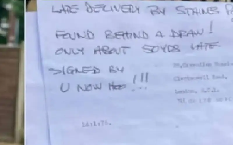 بريطانية تستلم رسالة قبول توظيفها بعد