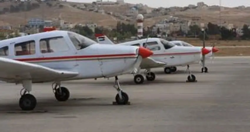 بحث التعاون بين أكاديمية الطيران الملكية