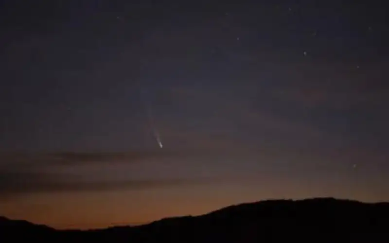 نادر وساطع .. مذنب يقترب من