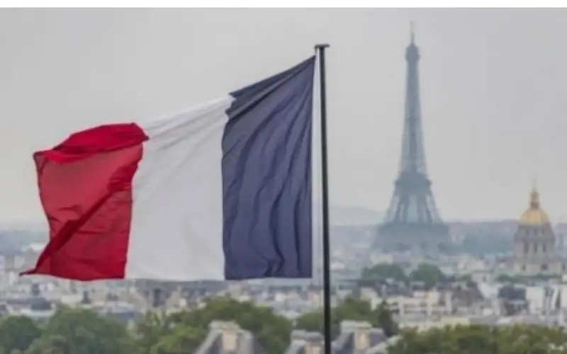 مؤتمر فرنسي لمساعدة لبنان في 24