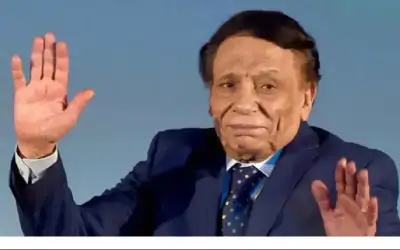 عزلة عادل امام