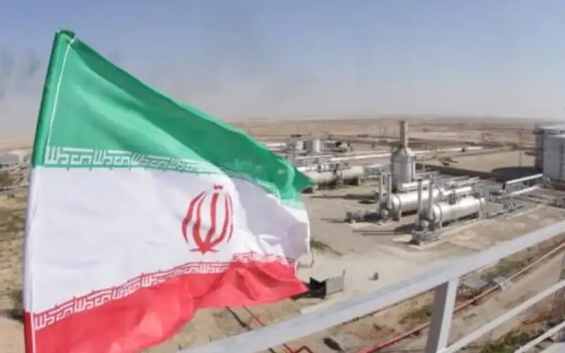 رويترز: دول خليجية تحث أمريكا على