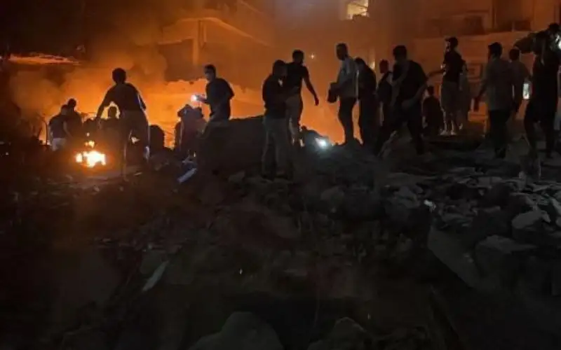 غارة إسرائيلية تستهدف منطقة النويري في