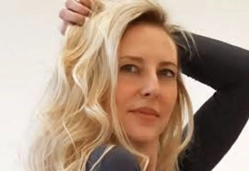 ملكة جمال سويسرا تخنق وتطحن في