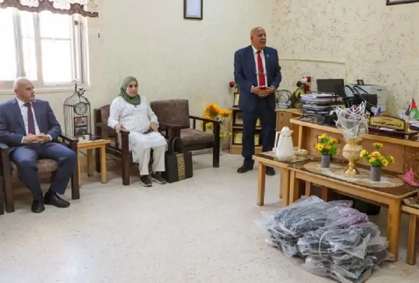 المهندسين توزع 350 حقيبة مدرسية في