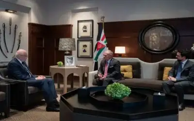 الملك يؤكد وقوف الأردن المطلق إلى