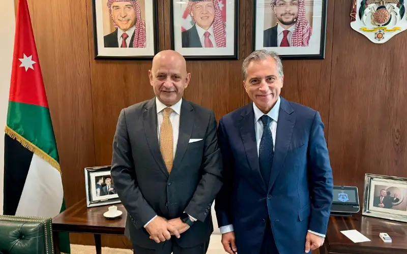 رئيس الوزراء يلتقي رئيس غرفة تجارة