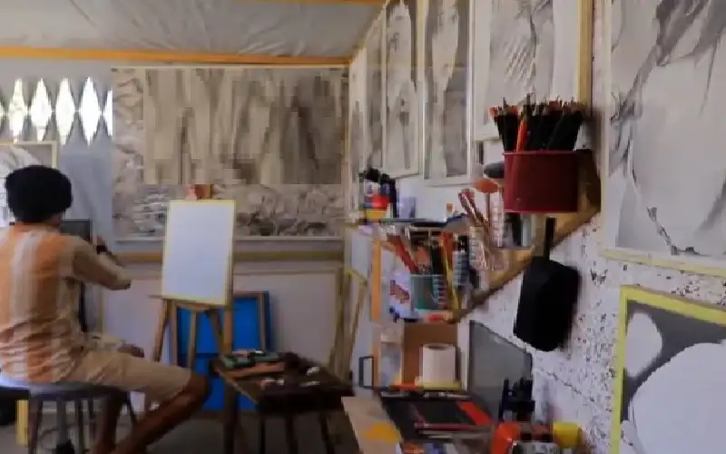 بين أزيز الرصاص.. الشاب أبو نحل