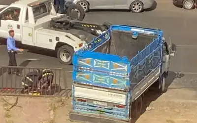إصابة شخص بحادث تصادم في شارع