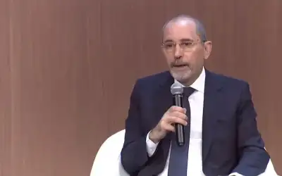 وزير الخارجية يلتقي نظيره الإيراني اليوم