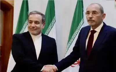 وزير الخارجية يستقبل نظيره الإيراني في