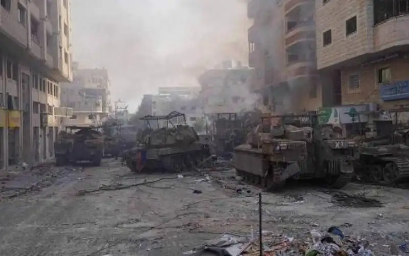 المقاومة بغزة توقع رتل من الدبابات