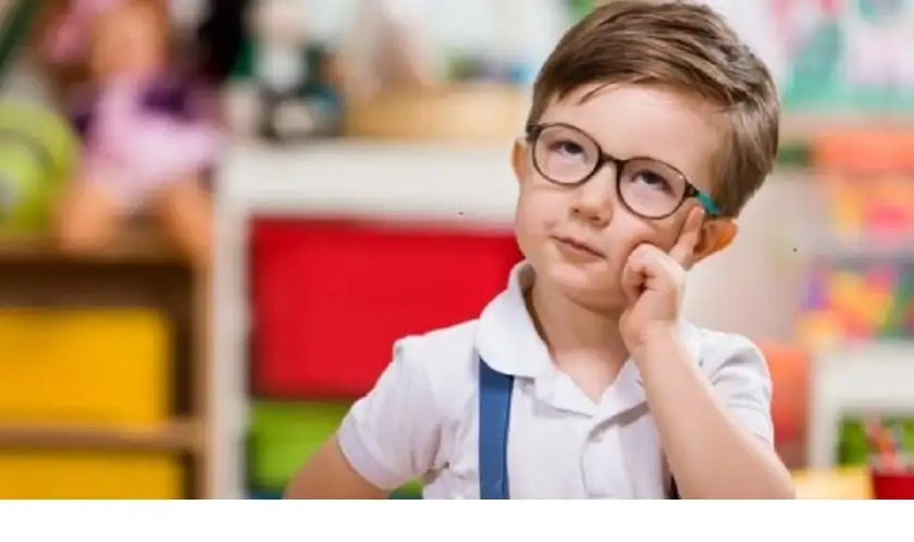 8 علامات تدل على أن طفلك