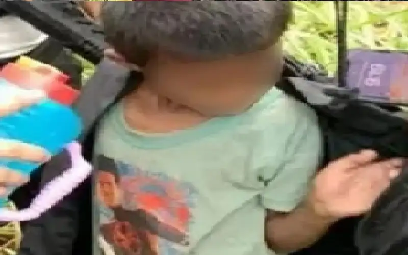 نجاة طفل بعد 10 أيام من