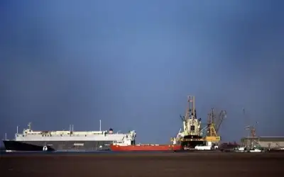 امريكا وبريطانيا يساعدان العدو في جرائم