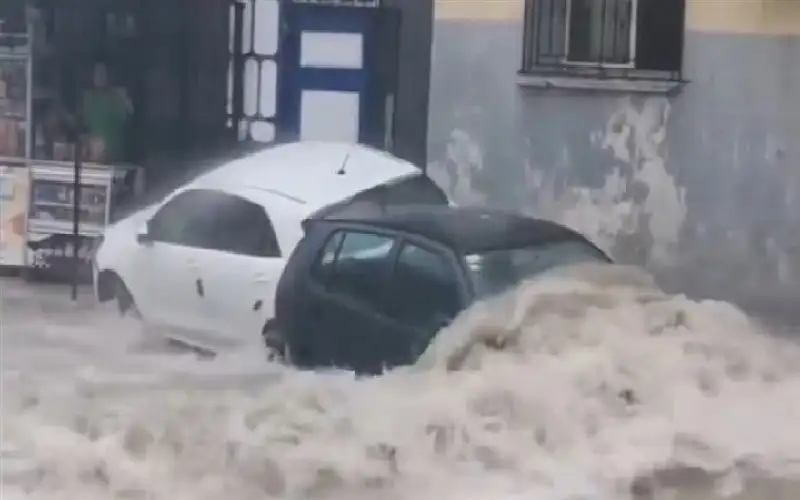 تونس.. أمطار غزيرة تتسبب في سيول