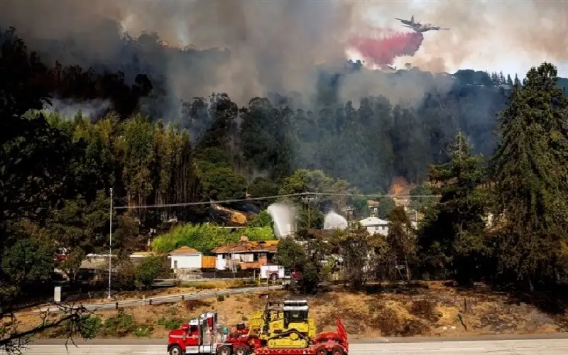 إخلاء مئات المنازل في كاليفورنيا بسبب