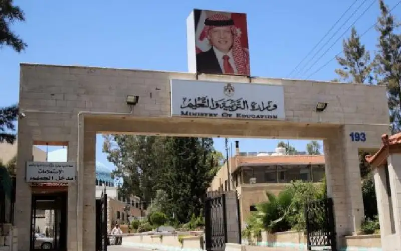 التربية: لا صحة لإحالة موظفين ومعلمين