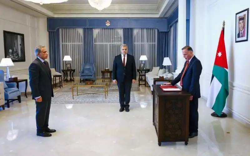 رئيس ديوان التشريع والرأي الجديد يؤدي