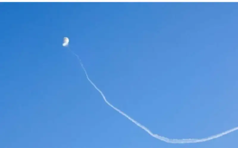 حزب الله يعلن قصفه بالصواريخ ثلاث