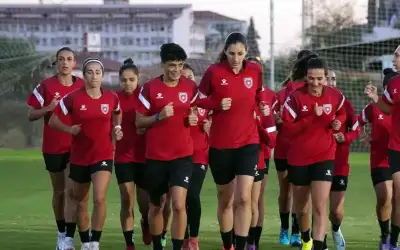 المنتخب النسوي لكرة القدم يبدأ تدريباته