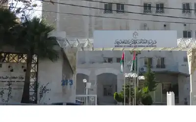 الطاقة تطرح عطاء لشراء خدمات نقل