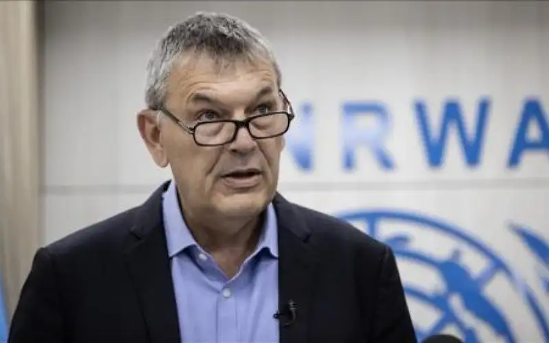 لازاريني يؤكد منع إسرائيل دخول المساعدات