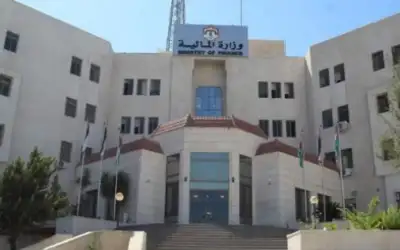 الحكومة تقرر إعفاء القضايا الجمركية من