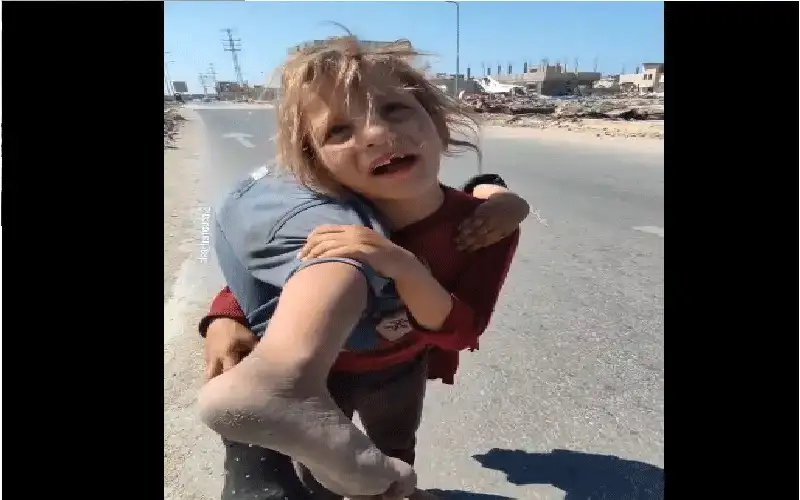 هو يبيع أمه بوجبة شاورما ..