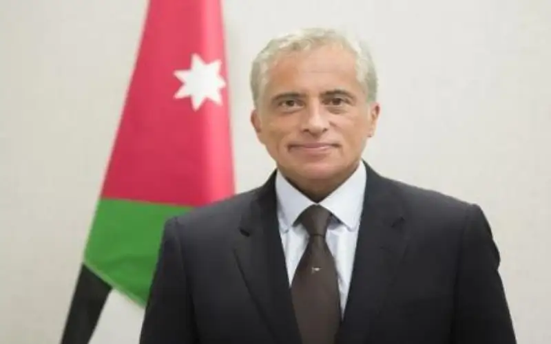 حسان يبحث مع سفراء عرب جهود