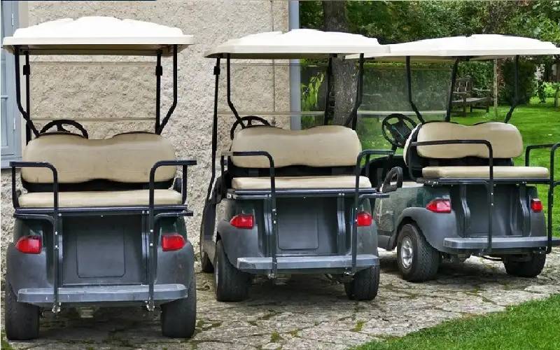 عربة غولف تحول مغامرة إلى كارثة