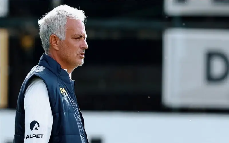 مانشستر يونايتد يواجه سبيشل ون في