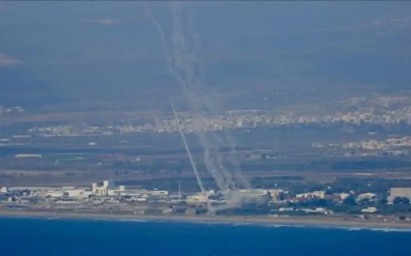 الاحتلال يرصد إطلاق 30 صاروخا من