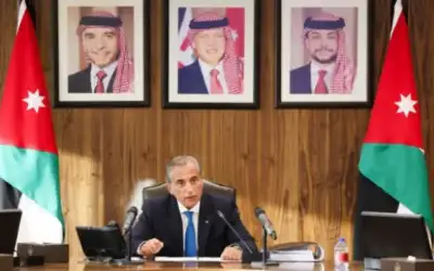 رئيس الوزراء يلتقي نقيب المحامين