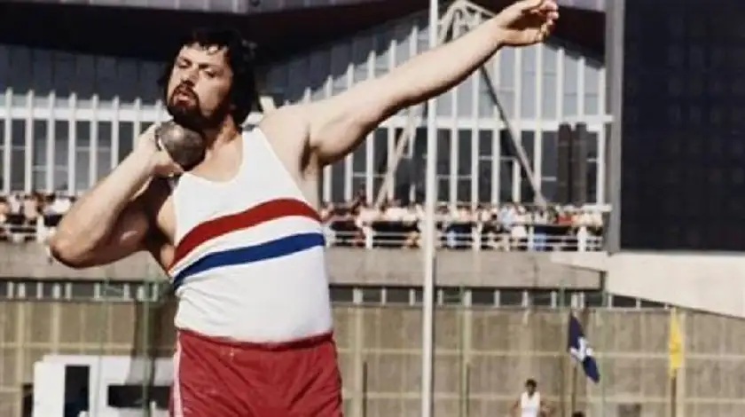 وفاة أقوى رجل في العالم ..