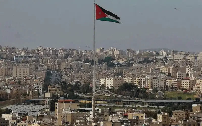 الحكومة تواجه ألسنة الحرب الإقليمية برفع