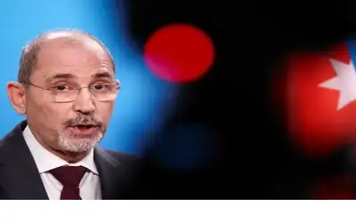وزير الخارجية يلتقي نظيره الفرنسي
