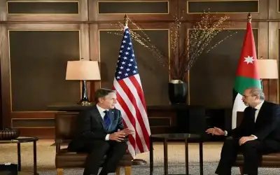 الصفدي يلتقي نظيره الأميركي في لندن