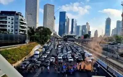 عائلات الأسرى تطالب بالتوصل لاتفاق