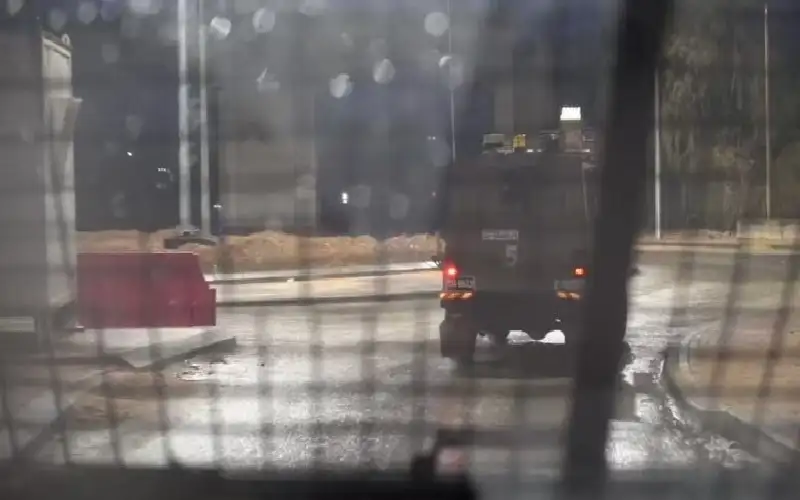 الاحتلال يعتقل شابين من أريحا