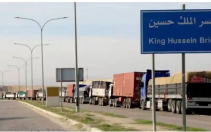 الداخلية: انخفاض حركة الشحن والمسافرين عبر