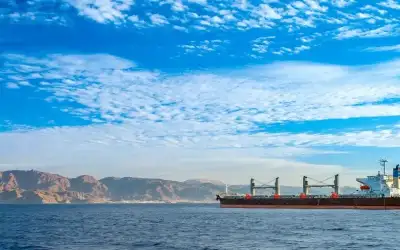 موافقة على استكمال إجراءات متعلقة بعطاء