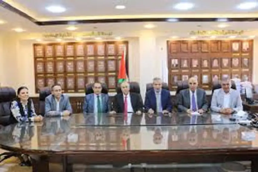 مذكرة تفاهم بين نقابة المحامين وتجارة