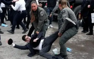 إذاعة جيش الاحتلال: من بين 3