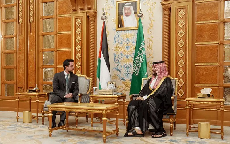 ولي العهد يلتقي الامير محمد بن